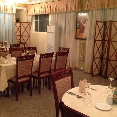 Charleston Hotel Accra Bagian luar foto